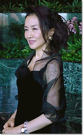 日本の女性ピアニスト　吉田由利子